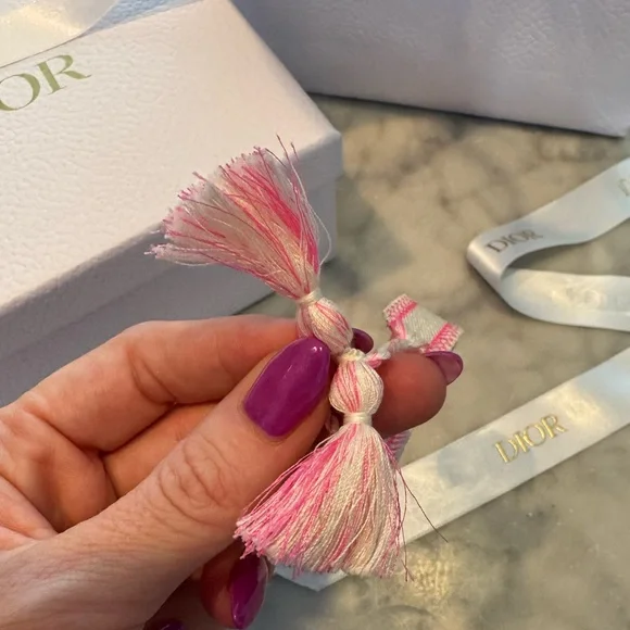 ✨NEW - Christian Dior White and Pink Friendship Bracelet - RARE COLOR✨ - Picture 5 of 6